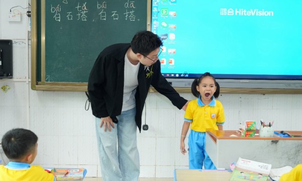 三亚海棠区推普送教下乡启动 千名学子共沐“普通话春风”